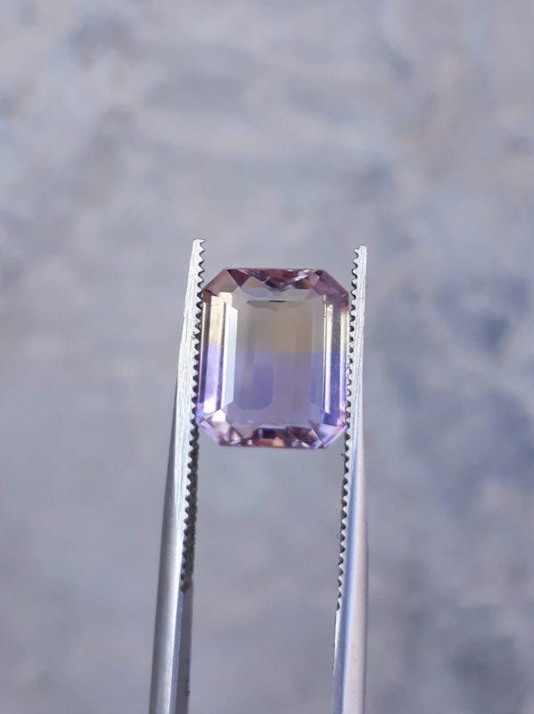 4.3ct Ametrine - Trystine - Bolivianite - 10x9mm 4.3ct Ametrine - Trystine - Bolivianite - 10x9mm