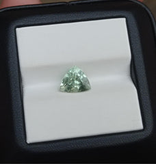 1.95 قيراط زبرجد طبيعي مع لون أخضر - حجر بخت شهر مارس - 9x8x6 ملم