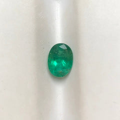 زمرد 0.95 قيراط للبيع - بود راتنا - زامورد - حجر باتشو، حجر ماركات ماني - 8x6x3.5 ملم