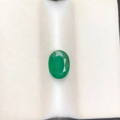 زمرد 0.95 قيراط للبيع - بود راتنا - زامورد - حجر باتشو، حجر ماركات ماني - 8x6x3.5 ملم