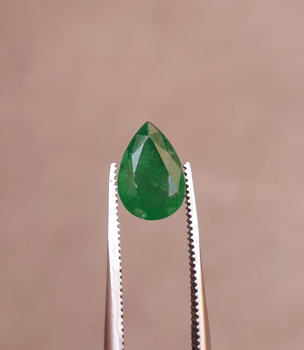 2.80ct Emerald Gemstone - Budh Ratna - Zamurd - Panna Stone, Pachu Stone, Markat Mani Stone -10x7mm 2.80ct Emerald Gemstone - Budh Ratna - Zamurd - Panna Stone, Pachu Stone, Markat Mani Stone -10x7mm