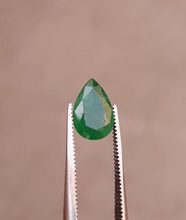 2.80ct Emerald Gemstone - Budh Ratna - Zamurd - Panna Stone, Pachu Stone, Markat Mani Stone -10x7mm 2.80ct Emerald Gemstone - Budh Ratna - Zamurd - Panna Stone, Pachu Stone, Markat Mani Stone -10x7mm