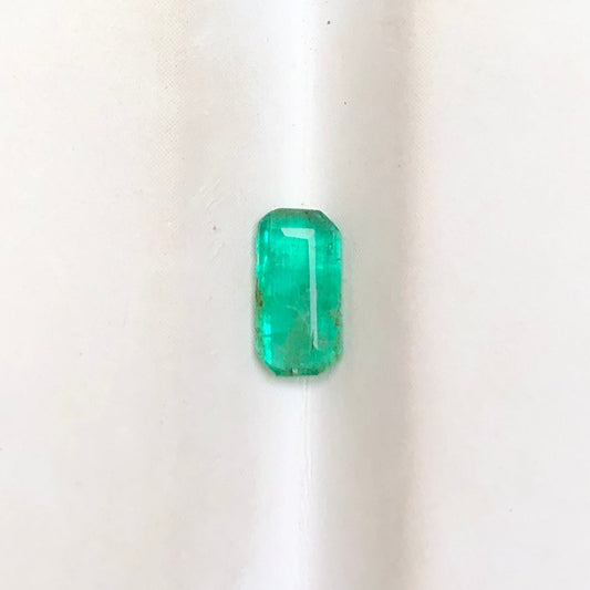 0.50Ct Emerald for sale - Budh Ratna - Zamurd - Pachu Stone, Markat Mani Stone - 8x5mm
