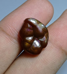 عقيق ناري أرجواني منحوت 10.5 قيراط - الأبعاد 17 × 13 × 5 ملم