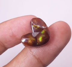 كابوشون من العقيق الناري النادر على شكل قلب 12 قيراط، الأبعاد 17x14 ملم