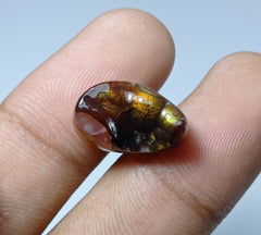 عقيق ناري فقاعي 10.4 قيراط - أجاتا دي فويغو هو حجر كريم أندر من الماس - الأبعاد 17 × 11 × 7 ملم