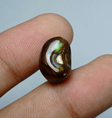 عقيق نار مكسيكي فريد من نوعه بألوان قوس قزح 10 قيراط - الأبعاد 14 × 10 × 8 ملم