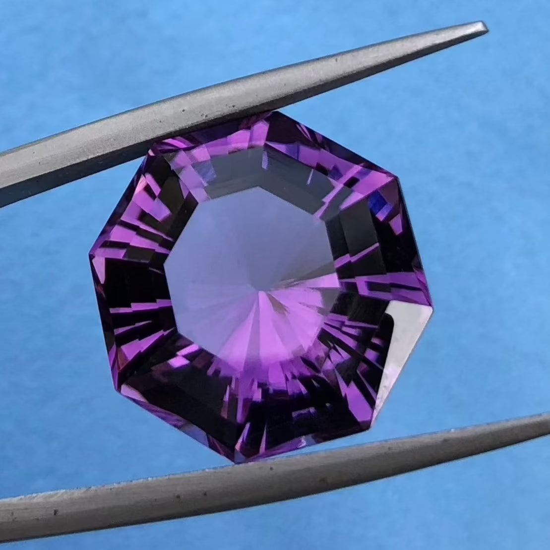16ct Top Quality Amethyst from Brazil - Natural Amethyst Crystal - 16.8x16.8x11mm