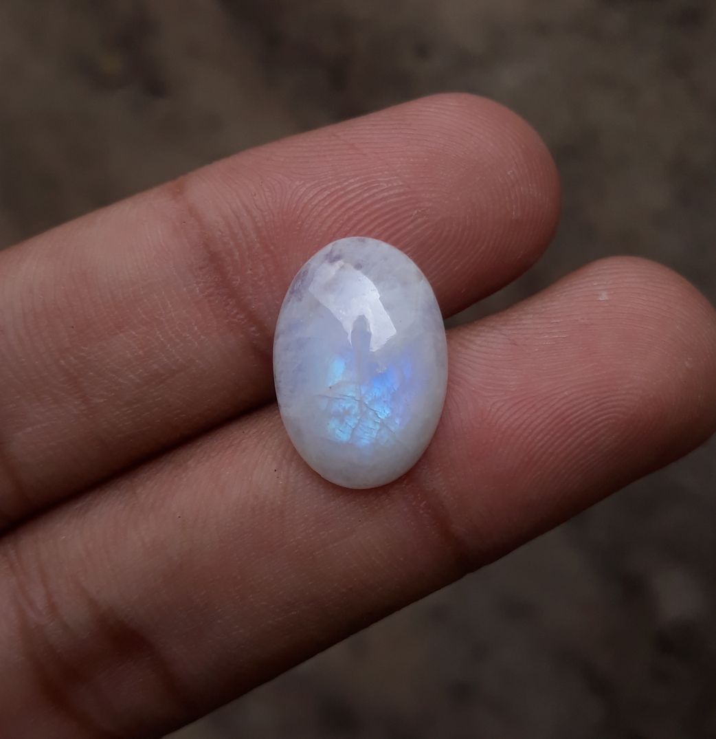 حجر القمر 7.7 قيراط للبيع - Adularia MoonStone - حجر القمر قوس قزح - حجر بخت شهر يونيو -18x12x4mm حجر القمر 7.7 قيراط للبيع - Adularia MoonStone - حجر القمر قوس قزح - حجر بخت شهر يونيو -18x12x4mm