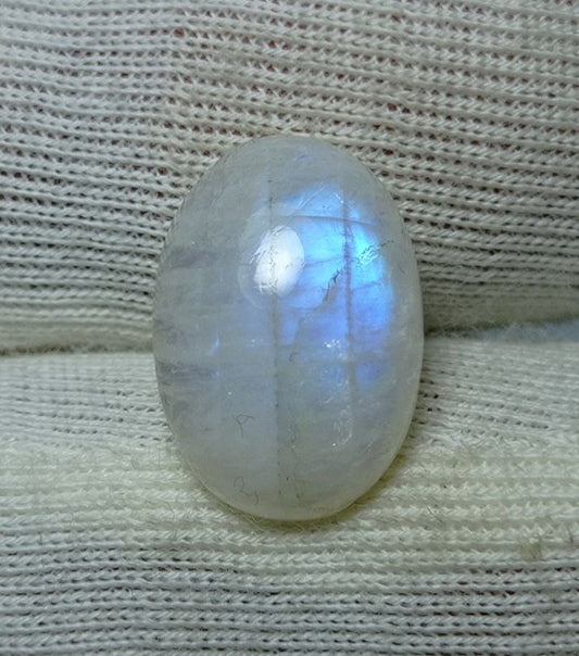 حجر القمر 5.2 قيراط للبيع - Adularia MoonStone - حجر القمر قوس قزح - حجر بخت شهر يونيو -14x9x4mm