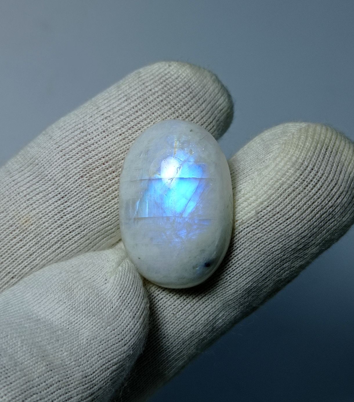 حجر القمر 22 قيراط للبيع - Adularia MoonStone - حجر القمر قوس قزح - حجر بخت شهر يونيو -24x16x7mm حجر القمر 22 قيراط للبيع - Adularia MoonStone - حجر القمر قوس قزح - حجر بخت شهر يونيو -24x16x7mm