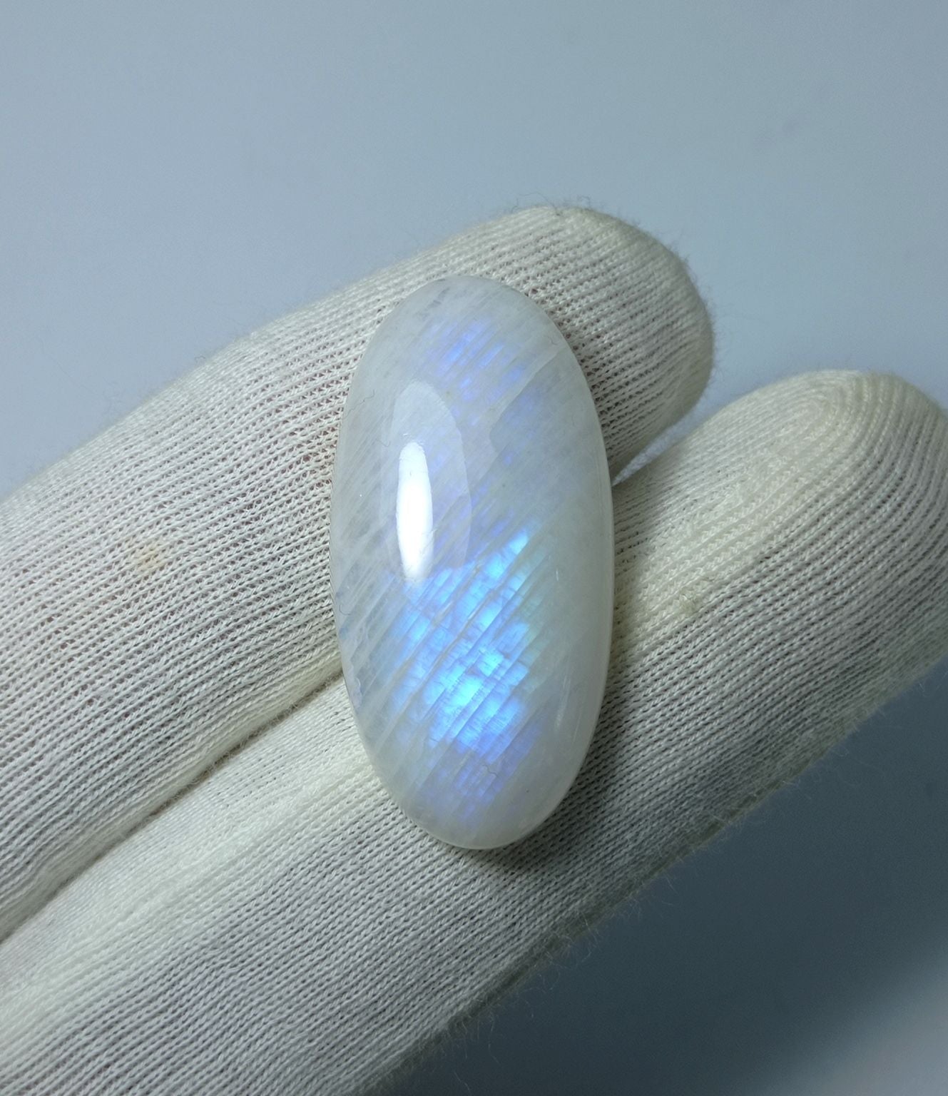حجر القمر 23.6 قيراط للبيع - Adularia MoonStone - حجر القمر قوس قزح - حجر بخت شهر يونيو -31x15x6mm حجر القمر 23.6 قيراط للبيع - Adularia MoonStone - حجر القمر قوس قزح - حجر بخت شهر يونيو -31x15x6mm