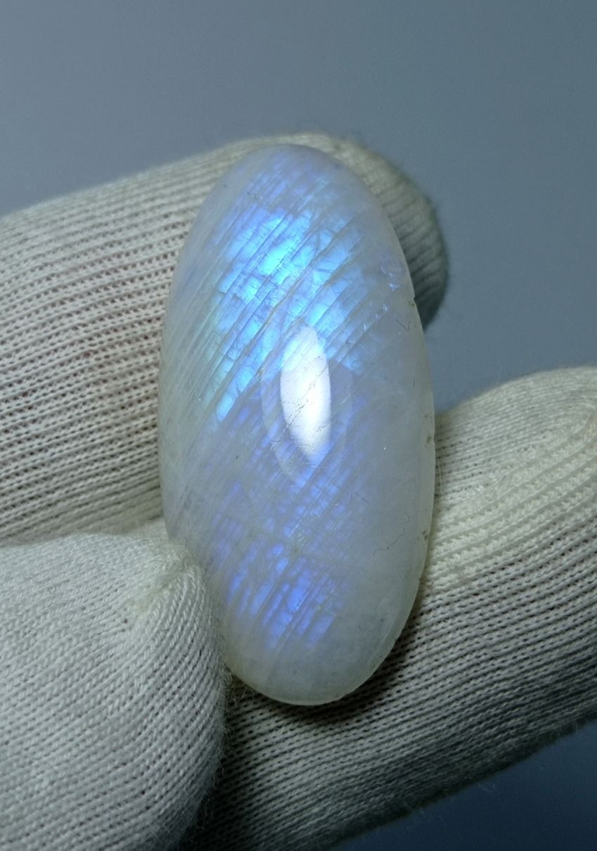 حجر القمر 23.6 قيراط للبيع - Adularia MoonStone - حجر القمر قوس قزح - حجر بخت شهر يونيو -31x15x6mm حجر القمر 23.6 قيراط للبيع - Adularia MoonStone - حجر القمر قوس قزح - حجر بخت شهر يونيو -31x15x6mm