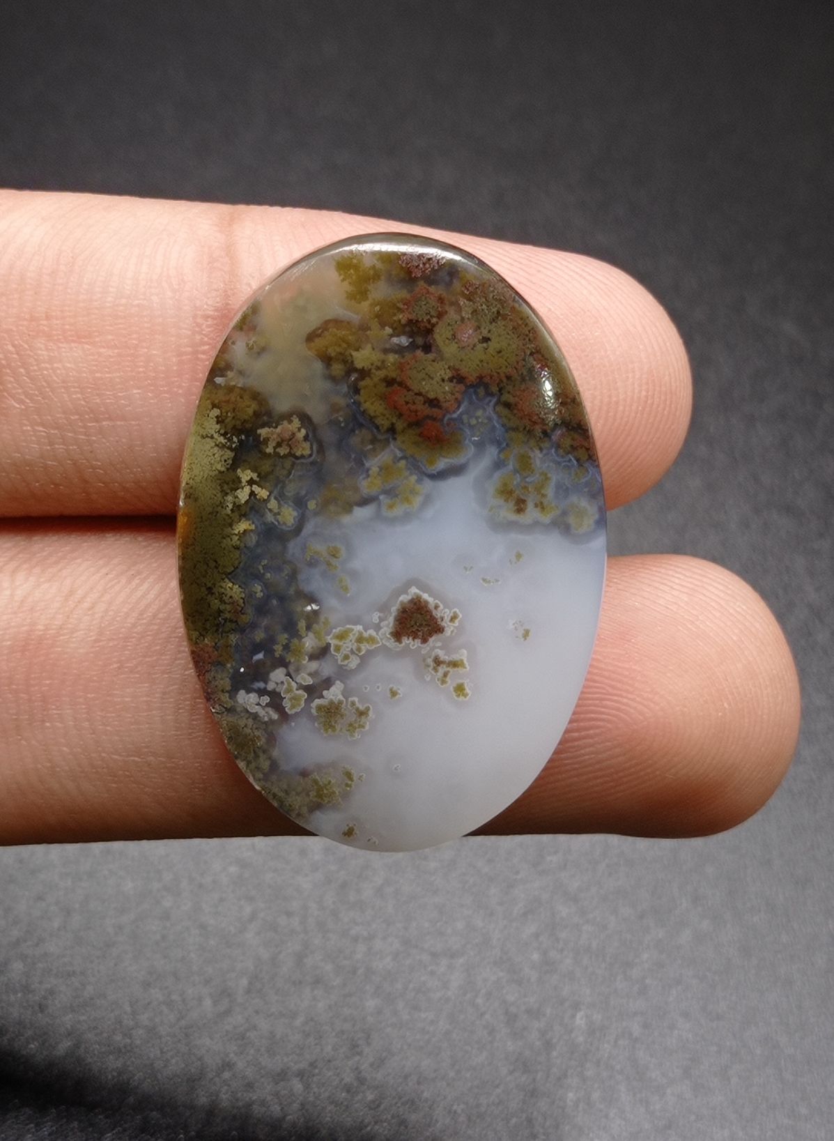 33ct Moss Agate - Green Moss Agate - 35x25x7.2mm 33ct Moss Agate - Green Moss Agate - 35x25x7.2mm