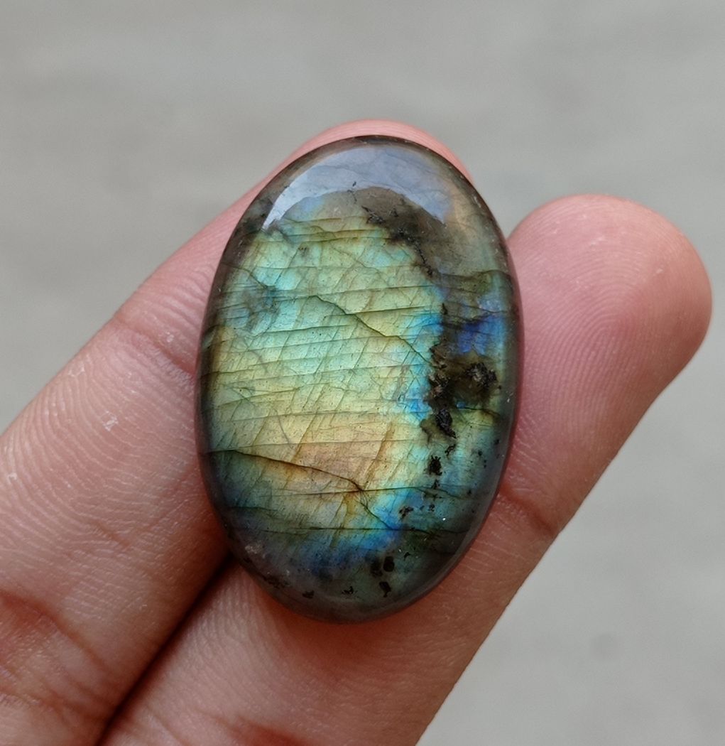 50ct Labradorite Cabochon - Spectrolite- Black Moon Stone - 36x24mm 50ct Labradorite Cabochon - Spectrolite- Black Moon Stone - 36x24mm
