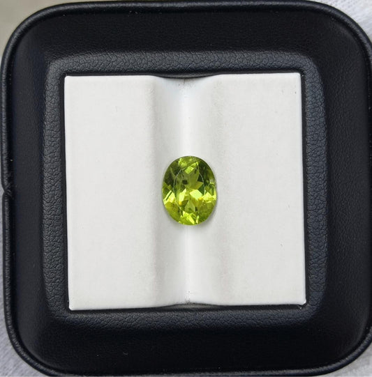 3.10ct Peridot Gemstone- Olivine - Chrysolite Gem - August Birthstone - 10x8x5mm