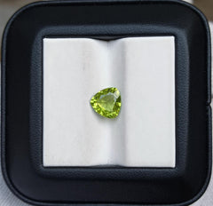 1.90 قيراط من حجر الزبرجد الكريم - أوليفين - جوهرة الكريسوليت - حجر بخت شهر أغسطس - 8x8x4 ملم