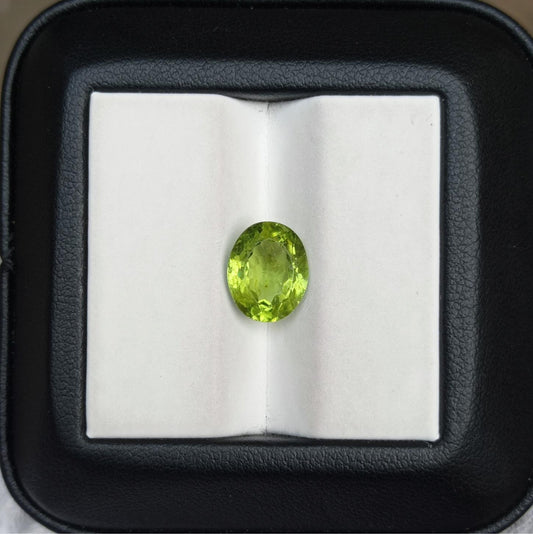 3.25ct-Peridot Gemstone- Olivine - Chrysolite Gem - August Birthstone -  10x8x5mm