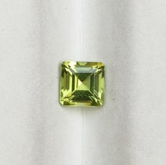 حجر كريم زبرجد 0.80 قيراط - أوليفين - جوهرة كريسوليت - حجر بخت شهر أغسطس - 5x5x3.7 ملم