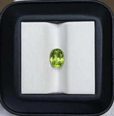 2.20 قيراط من حجر الزبرجد الكريم - أوليفين - جوهرة الكريسوليت - حجر بخت شهر أغسطس - 9x7x4.5 ملم