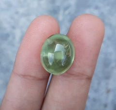 كابوشون بريهنيت 10.3 قيراط - يُسمى أيضًا يشم العنب وحجر القمر الأخضر - 15x13 ملم