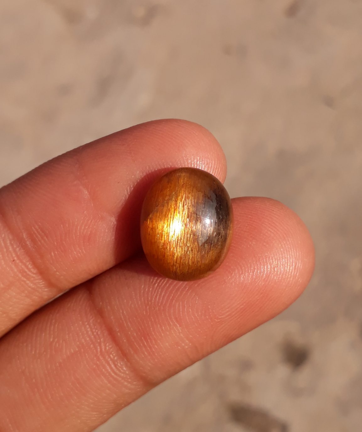 8.8ct Natural SunStone Cabochon - Heliolite - Aventurescent Feldspar - August Birthstone - 14 x11.5mm 8.8ct Natural SunStone Cabochon - Heliolite - Aventurescent Feldspar - August Birthstone - 14 x11.5mm