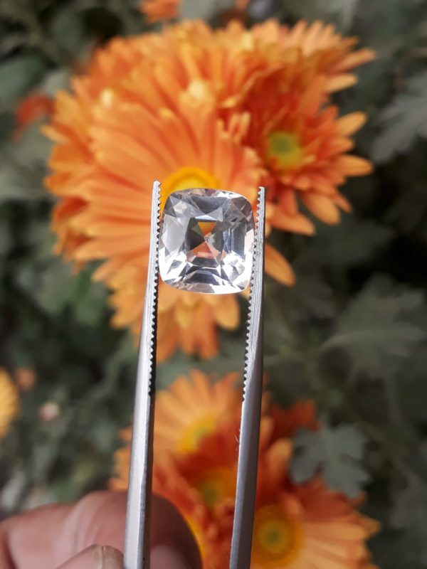 5.7ct Topaz - Whie Topaz Faceted Gemstone - Novemeber Birthstone - White Pukhraj - 10.5x10mm 5.7ct Topaz - Whie Topaz Faceted Gemstone - Novemeber Birthstone - White Pukhraj - 10.5x10mm