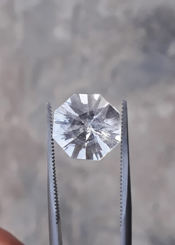 5.9ct Topaz - Whie Topaz Faceted Gemstone - Novemeber Birthstone - White Pukhraj - 11 x11mm 5.9ct Topaz - Whie Topaz Faceted Gemstone - Novemeber Birthstone - White Pukhraj - 11 x11mm