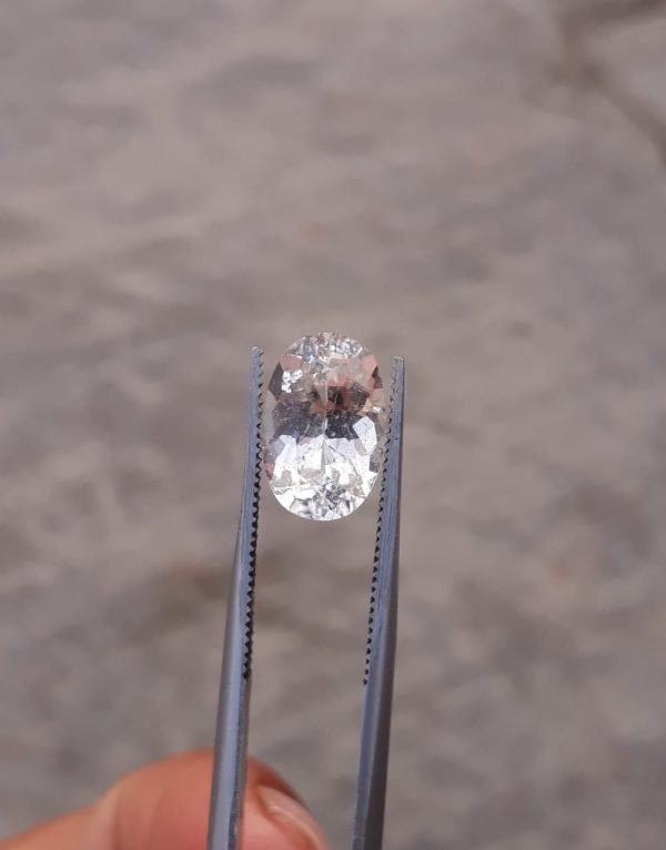 4.7ct Topaz - Whie Topaz Faceted Gemstone - Novemeber Birthstone - White Pukhraj - 13x9mm 4.7ct Topaz - Whie Topaz Faceted Gemstone - Novemeber Birthstone - White Pukhraj - 13x9mm