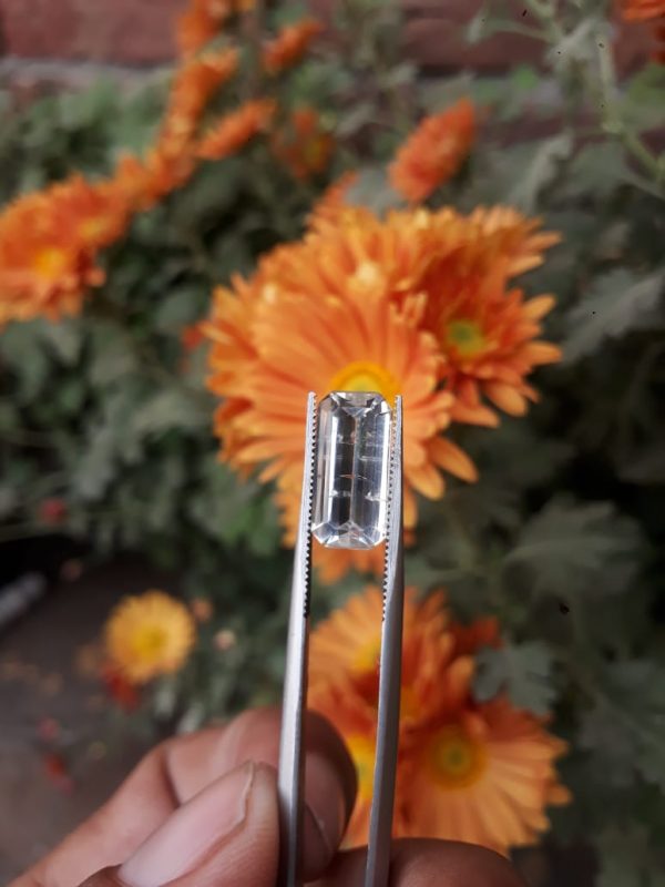 5.8ct Topaz - Whie Topaz Faceted Gemstone - Novemeber Birthstone - White Pukhraj - 15x7.2mm 5.8ct Topaz - Whie Topaz Faceted Gemstone - Novemeber Birthstone - White Pukhraj - 15x7.2mm