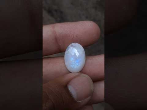 حجر القمر 7.7 قيراط للبيع - Adularia MoonStone - حجر القمر قوس قزح - حجر بخت شهر يونيو -18x12x4mm