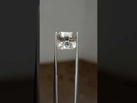 4.5ctTopaz - Whie Topaz Faceted Gemstone - Novemeber Birthstone - White Pukhraj - 9.7x8.5mm
