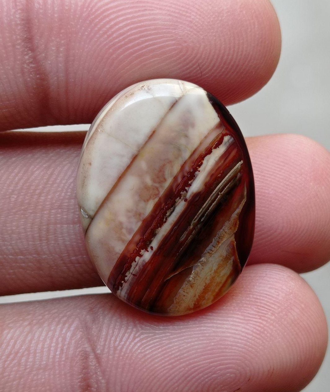 29.6ct Abstract Banded Agate - Sulaimani Aqeeq - 27x20x6mm 29.6ct Abstract Banded Agate - Sulaimani Aqeeq - 27x20x6mm