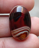 33ct Classy Curved Banded Agate Cabochon - Sulaimani Aqeeq - 26x17mm