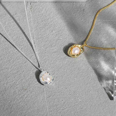 قلادة أنيقة من اللؤلؤ المستزرع بقشرة بيضاوية أصلية - قلادة من اللؤلؤ الفضي المطلي بالذهب - قلادة مثالية من اللؤلؤ مع تغليف الهدايا