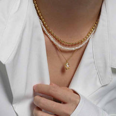 قلادة أنيقة من اللؤلؤ المستزرع بقشرة بيضاوية أصلية - قلادة من اللؤلؤ الفضي المطلي بالذهب - قلادة مثالية من اللؤلؤ مع تغليف الهدايا