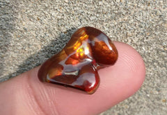 عقيق ناري مكسيكي 13.3 قيراط، عقيق ناري نادر، عقيق ناري منحوت - هدية مثالية من الأحجار الكريمة، آتشي عقيق، الأبعاد- 18 × 16 مم