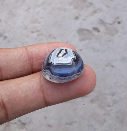 37.9ct Natural Eye Agate For Sale - Aqeeq - Dimension 22x22x11mm