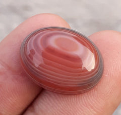 14.4ct Natural Red Eye Agate For Sale - Aqeeq - Dimension 20x15x6mm