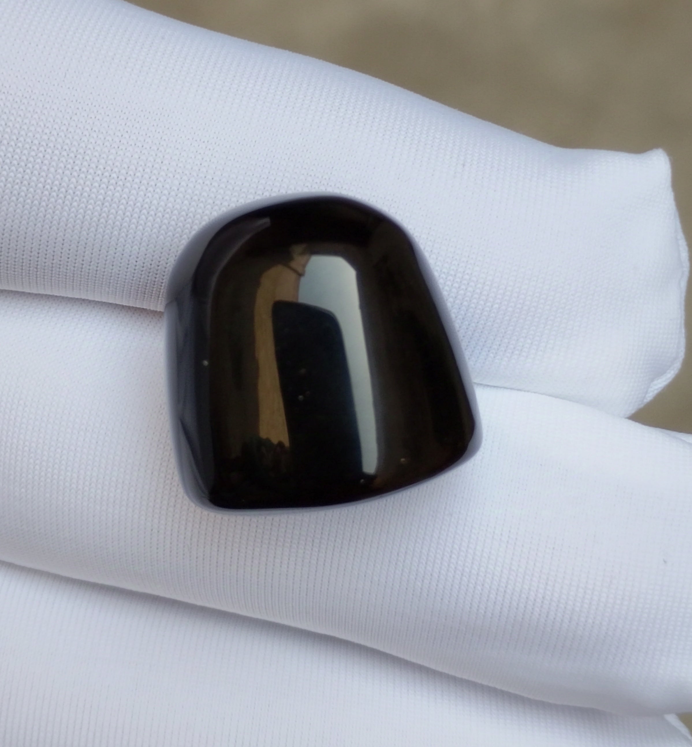 Natural Jaza Mushki Aqeeq from Yaman - black Carnelian Cabochon Yamani - 32 ct