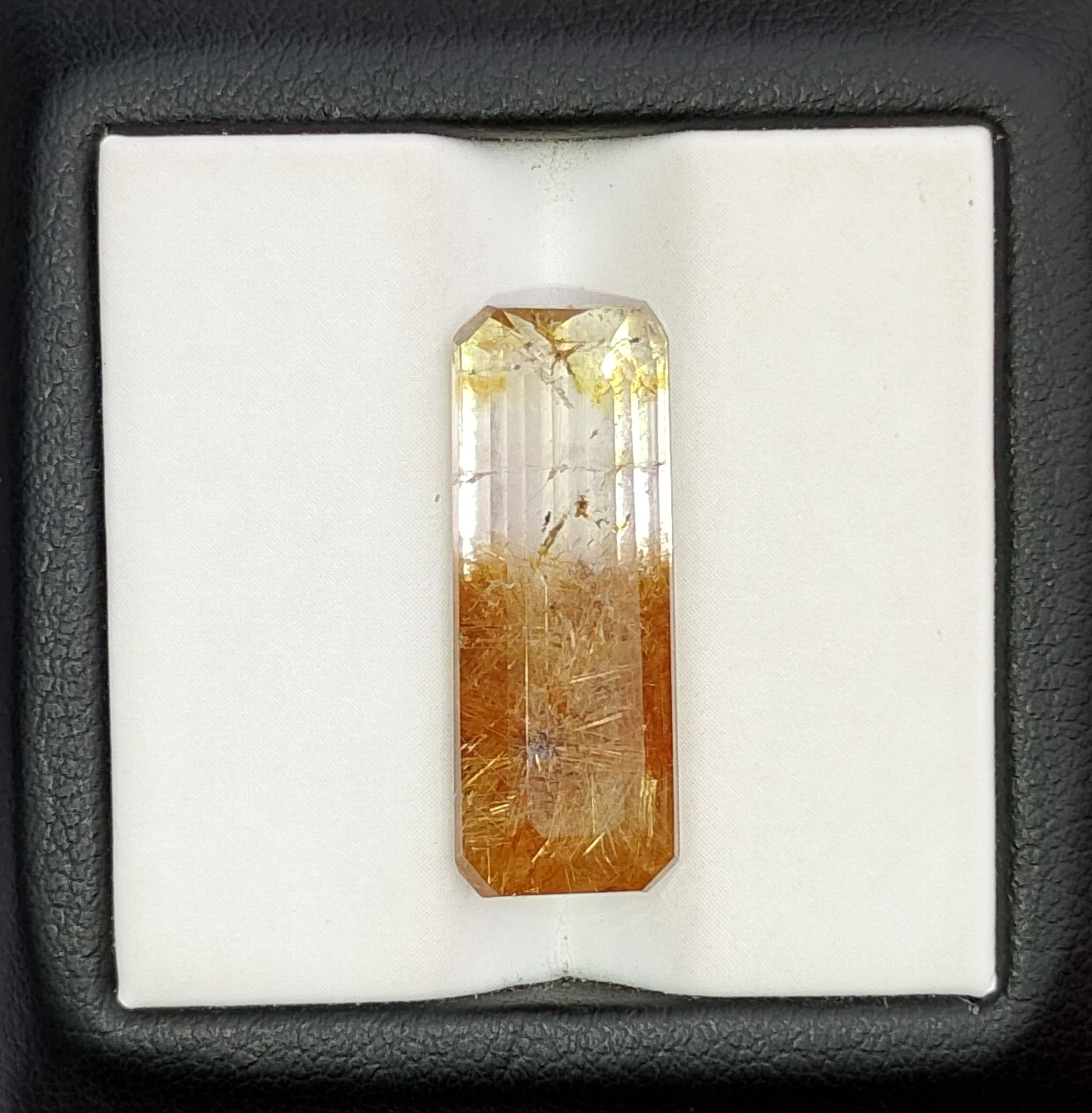 10.8ct Golden Tourmalated Quartz - Golden Rutile Quartz - Rutilated Quartz