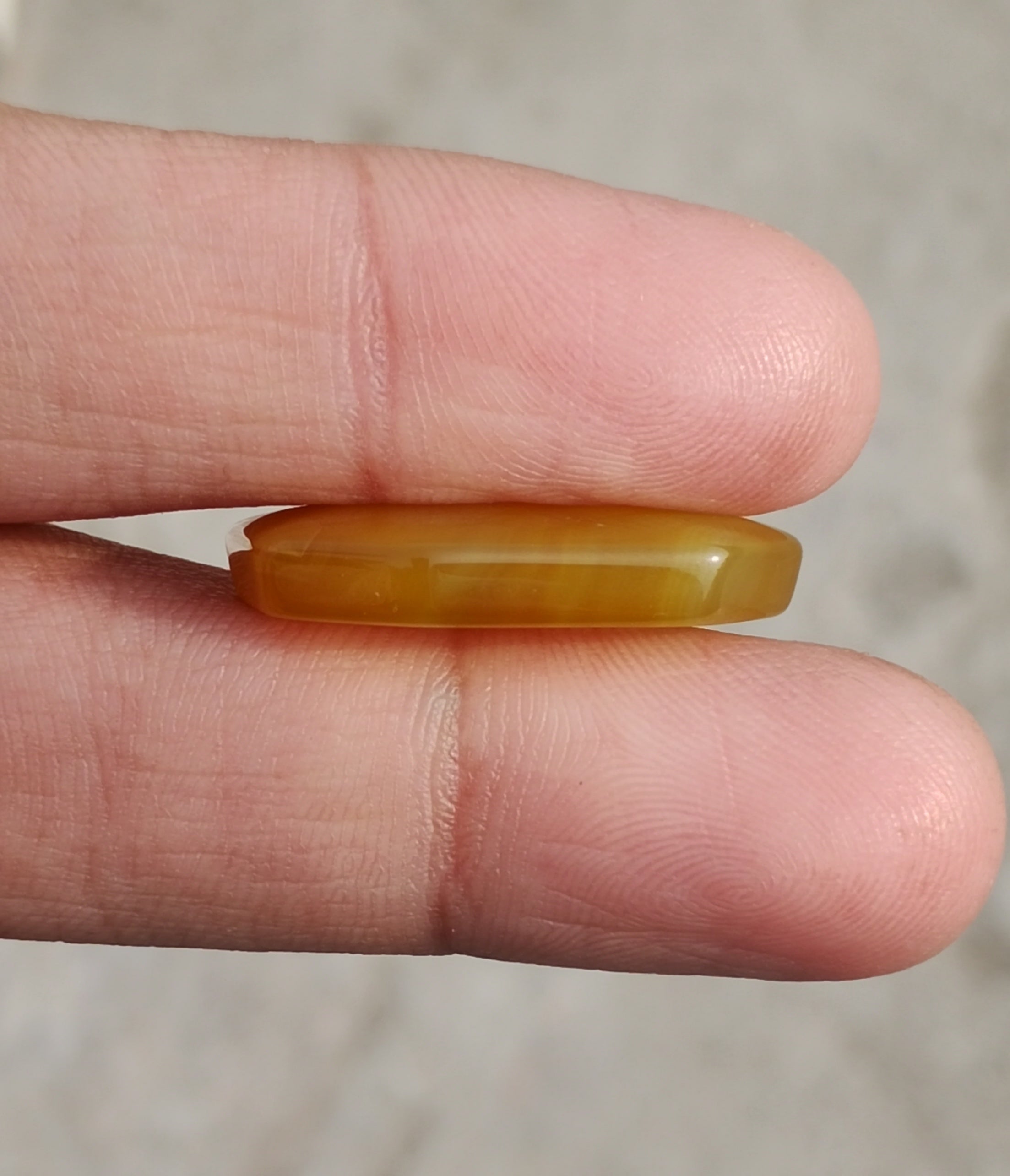 Natural Carnelian Gemstone- Yellow Aqeeq- 21.9ct     18x25mm