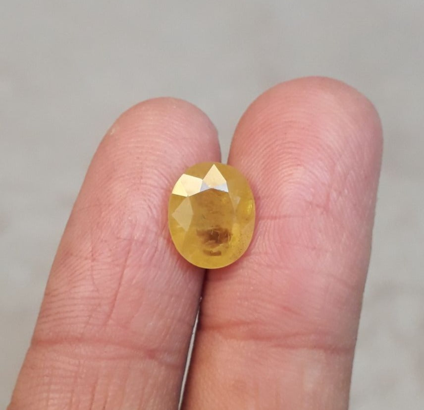 ياقوتة 3.50 قيراط للبيع - ياقوتة صفراء طبيعية - ياقوتة سيلان - حجر بخت شهر سبتمبر - 10x8 ملم