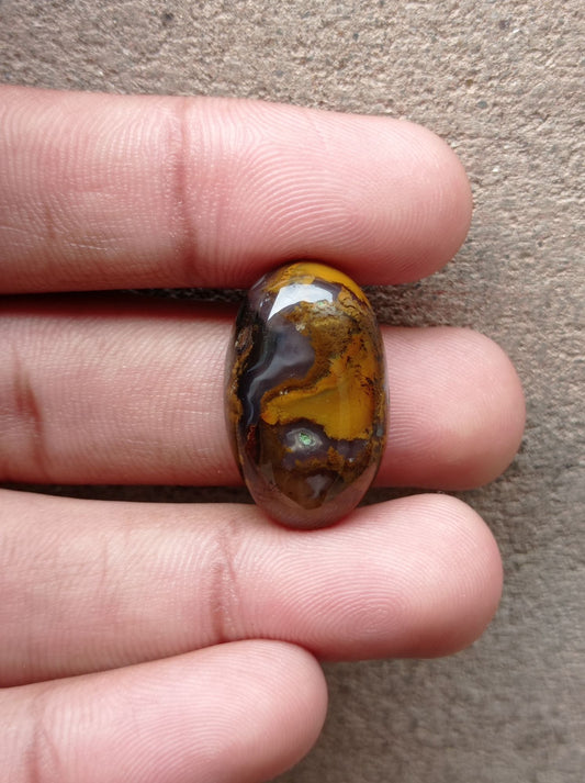 26.4 克拉碧玉 - 金碧玉凸圆形宝石 - 黄色碧玉 - 27x17x7 毫米