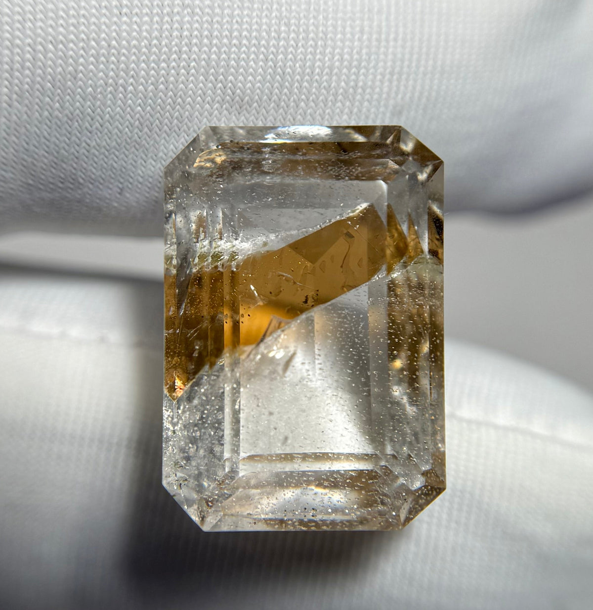 7.3 قيراط من الكوارتز التورماليني الأسود - كوارتز روتيل أسود