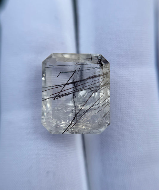 7.3 قيراط من الكوارتز التورماليني الأسود - كوارتز روتيل أسود