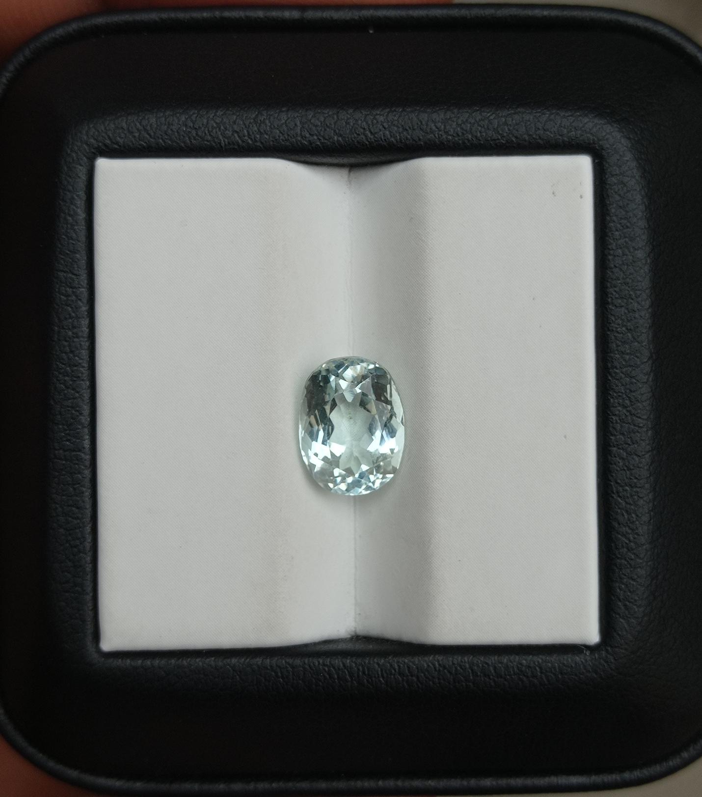 2.5ct Natural Aquamarine Gemstone- March Birthstone - 10x7.5x5.2mm