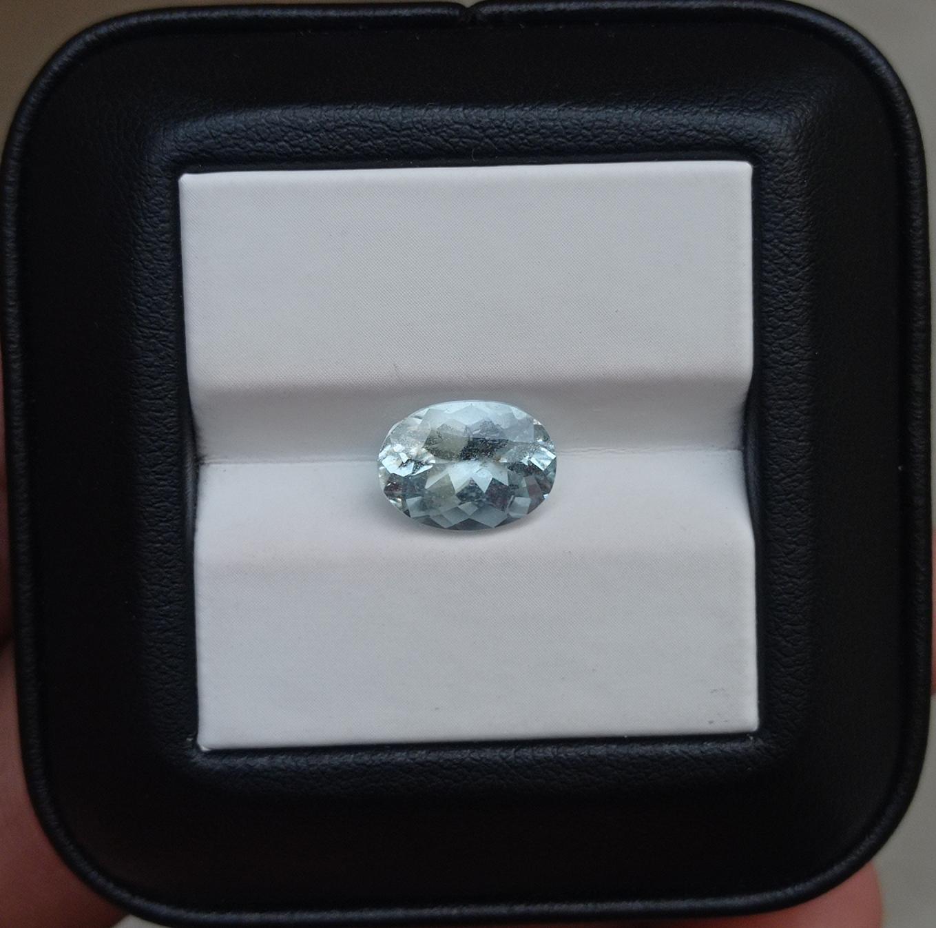 2.60ct Natural Aquamarine gemstone - March Birthstone - 11x8x5.5mm