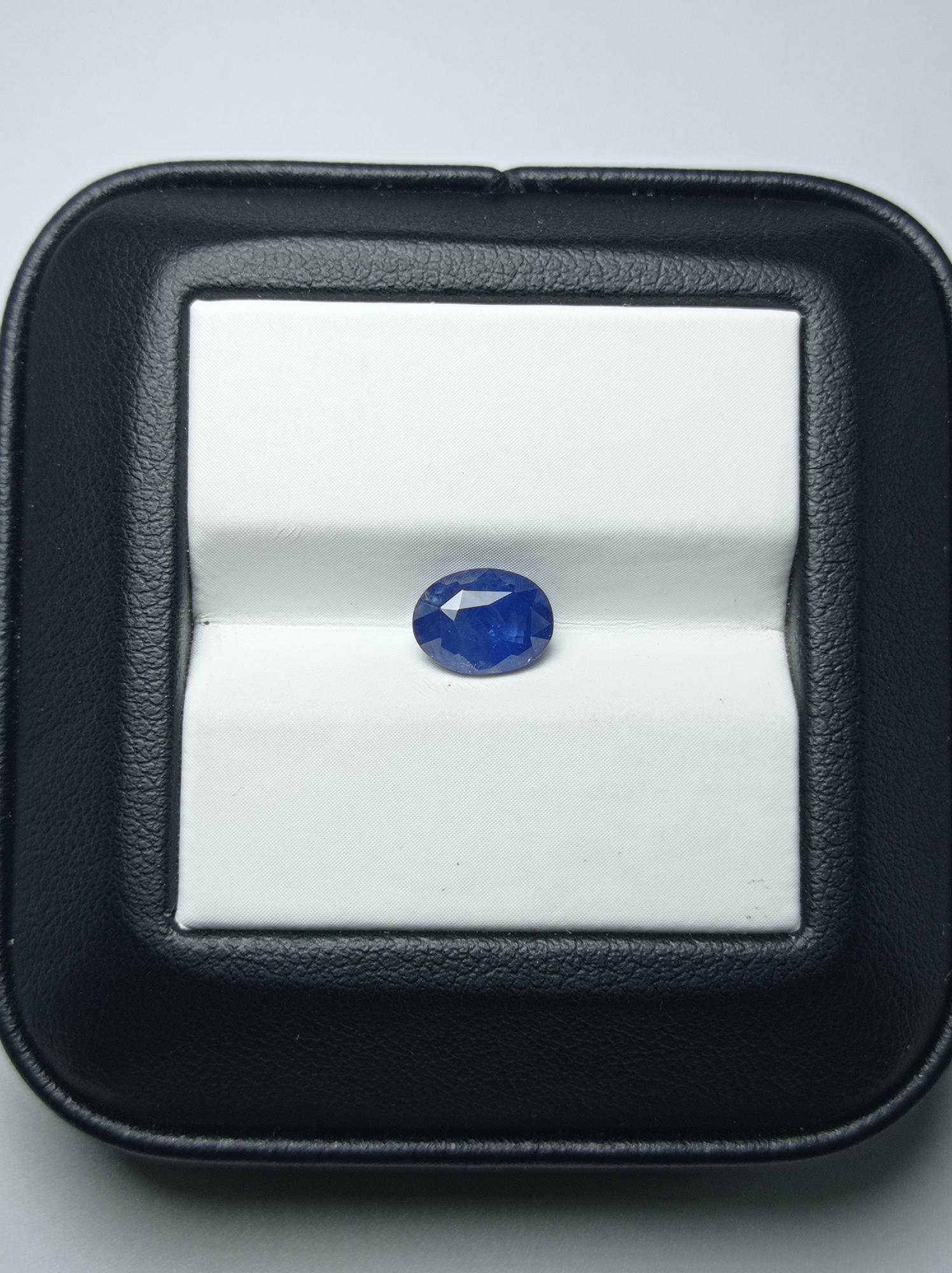 ياقوتة سيلانية معتمدة 1.80 قيراط للبيع - ياقوتة زرقاء طبيعية - حجر بخت شهر سبتمبر
