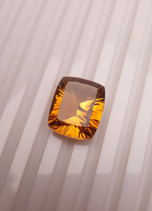 16.6 克拉天然透明最佳品质黄水晶出售 - 金色黄水晶 - 十一月诞生石 - 18x15x9 毫米
